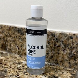 NWT Neutrogena Alcohol-Free Toner Fragrance Free